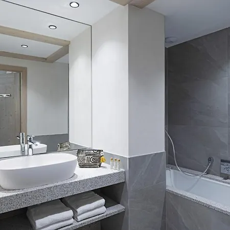 Mgm & Residences - Le Hameau De L'ours Aparthotel